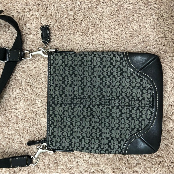 Coach canvas crossbody bag - Picture 3 of 6
